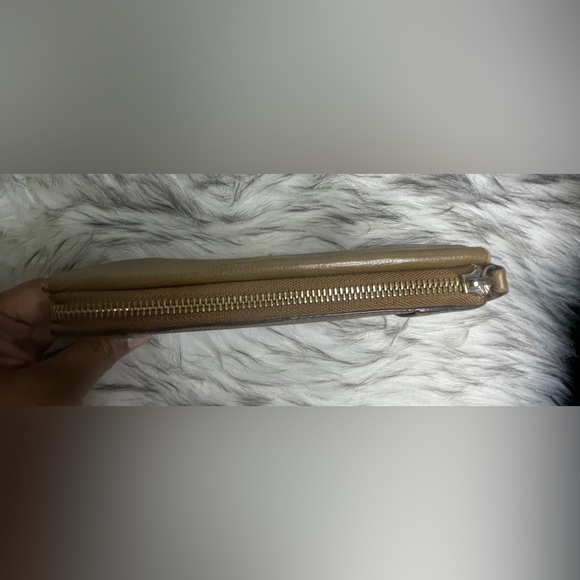 AUTHENTIC CHLOE ELSIE LONG ZIP TURN LOCK WALLET - Picture 9 of 16